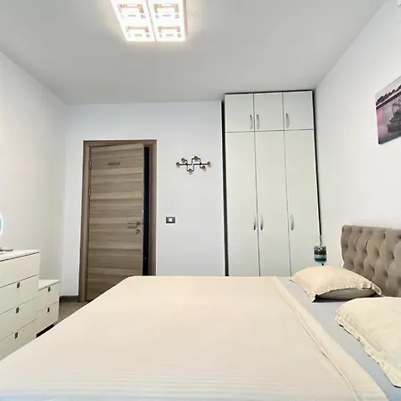 Apartment Maia 21st By Euxin